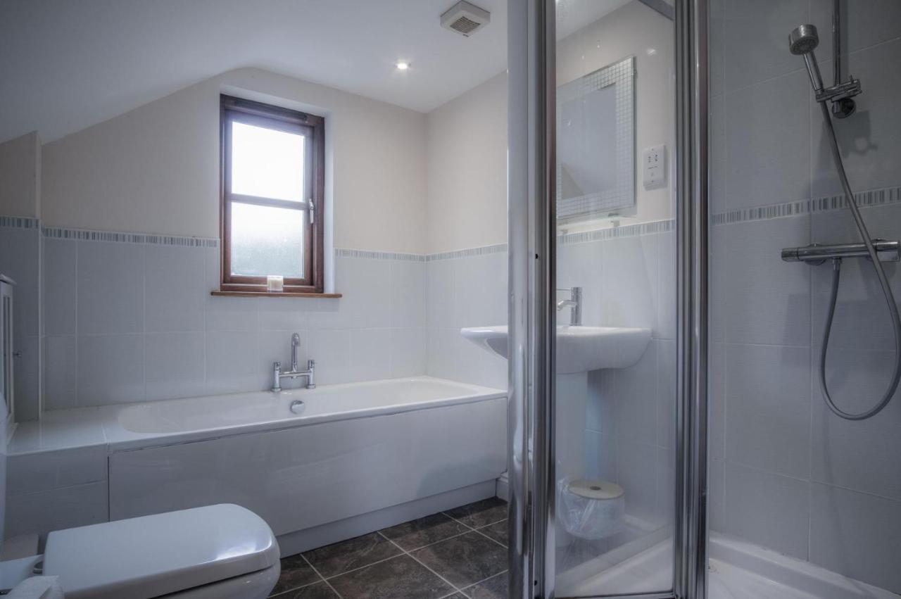 Llais Afon - 3 Bedroom Holiday Home - Fishguard Esterno foto